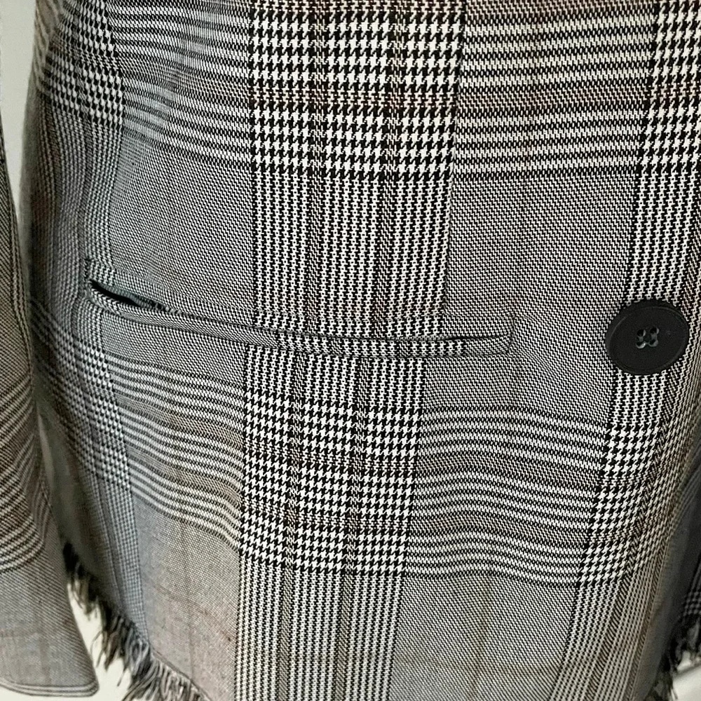 Romeo & Juliet Couture | Black/White/Red Plaid Open Front Fringed Blazer *NWT* - Picture 7 of 15